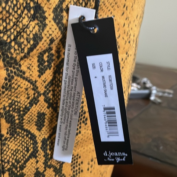 Skirt Snake Print! ππ - Picture 4 of 9